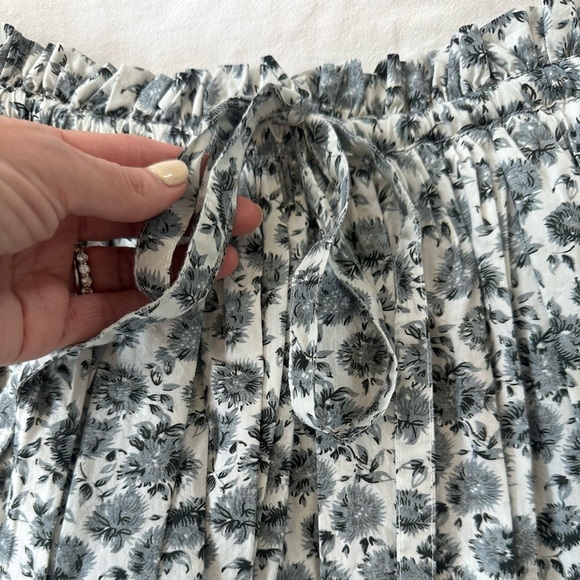 LoveShackFancy Cheyanne Floral Print Bubble Mini Skirt in Warm Grey - Picture 5 of 12